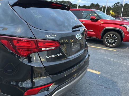 Used 2018 Hyundai Santa Fe Sport w/ 2.4L Value Package 02 image 7