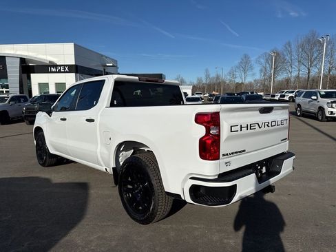 Used 2024 Chevrolet Silverado 1500 Custom w/ Turbomax Blackout Package image 3