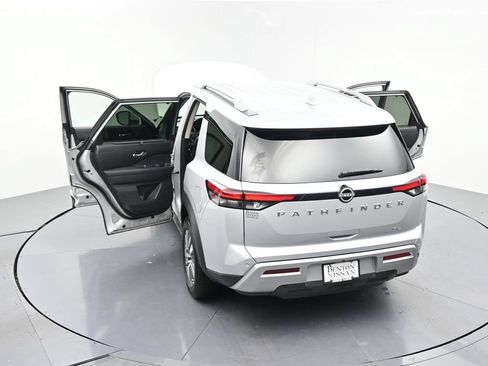 Used 2025 Nissan Pathfinder SL FWD image 23