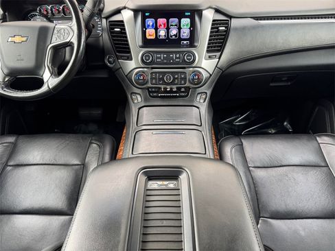 Used 2018 Chevrolet Suburban Premier image 26