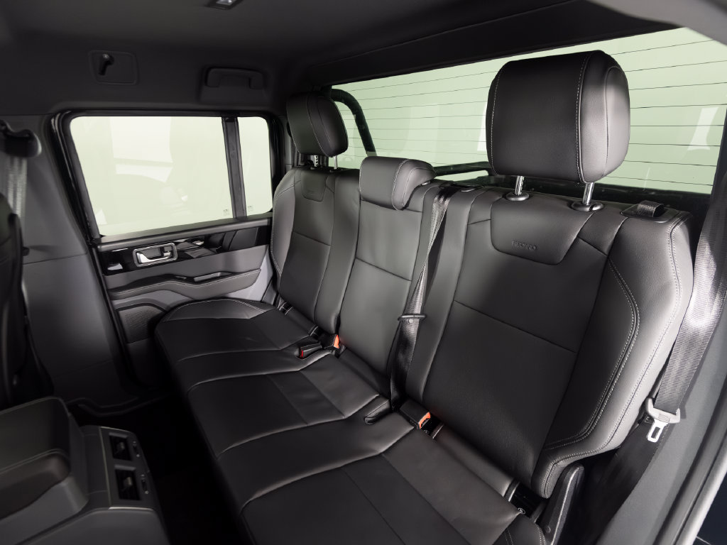 Used 2026 INEOS Grenadier Quartermaster Black Edition AWD/4WD image 36