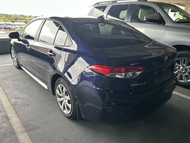 Used 2025 Toyota Corolla LE FWD image 2