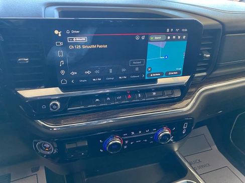 Used 2023 GMC Sierra 1500 Elevation w/ Preferred Package AWD/4WD image 17