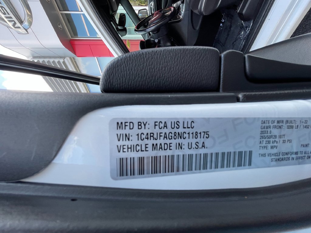 Used 2022 Jeep Grand Cherokee Laredo X AWD/4WD image 33