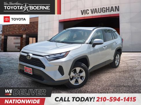 Used 2025 Toyota RAV4 XLE FWD image 1