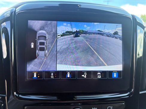 Used 2023 Chevrolet Traverse Premier AWD/4WD image 20