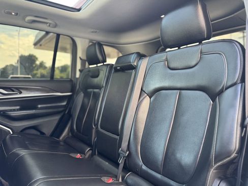 Used 2022 Jeep Grand Cherokee Limited RWD image 31