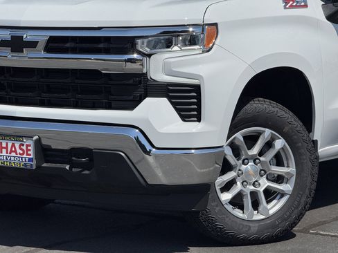 New 2026 Chevrolet Silverado 1500 LT image 3