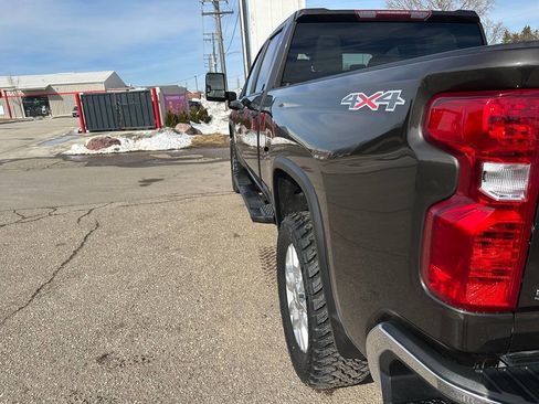 Used 2021 Chevrolet Silverado 2500 LT w/ Convenience Package image 20