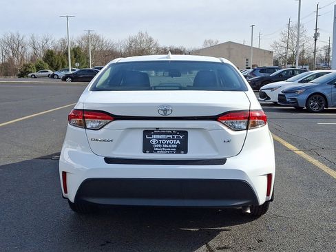 Used 2023 Toyota Corolla LE w/ Carpet Mat Package (TMS) image 5