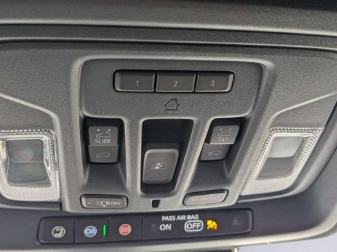 Certified 2025 GMC Sierra 1500 AT4 w/ Technology Package image 32