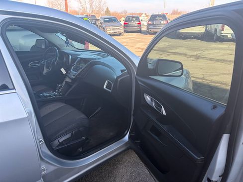 Used 2016 Chevrolet Equinox LT w/ Convenience Package image 39