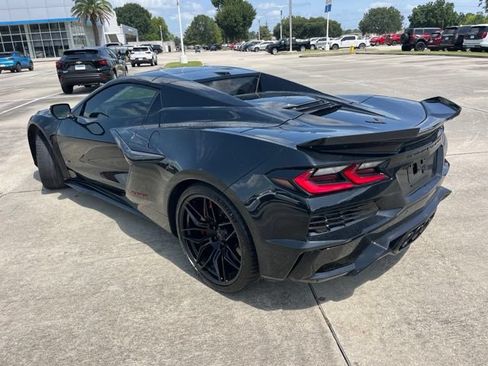 Used 2023 Chevrolet Corvette Z06 RWD image 5