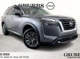 Used 2024 Nissan Pathfinder SV video 1