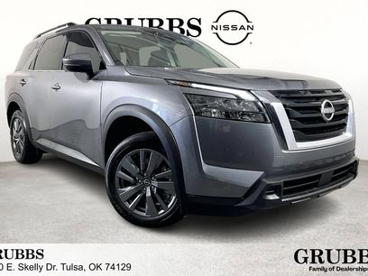 Used 2024 Nissan Pathfinder SV