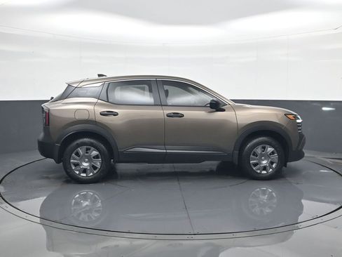 New 2026 Nissan Kicks S FWD image 8