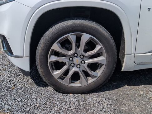 Used 2019 Chevrolet Traverse Premier AWD/4WD image 8