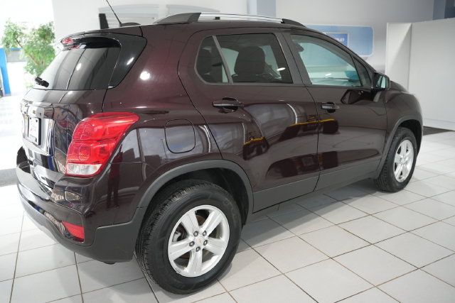Used 2021 Chevrolet Trax LT AWD/4WD image 7