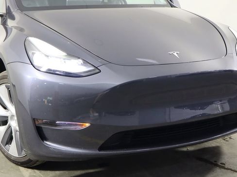 Used 2023 Tesla Model Y Long Range AWD/4WD image 47
