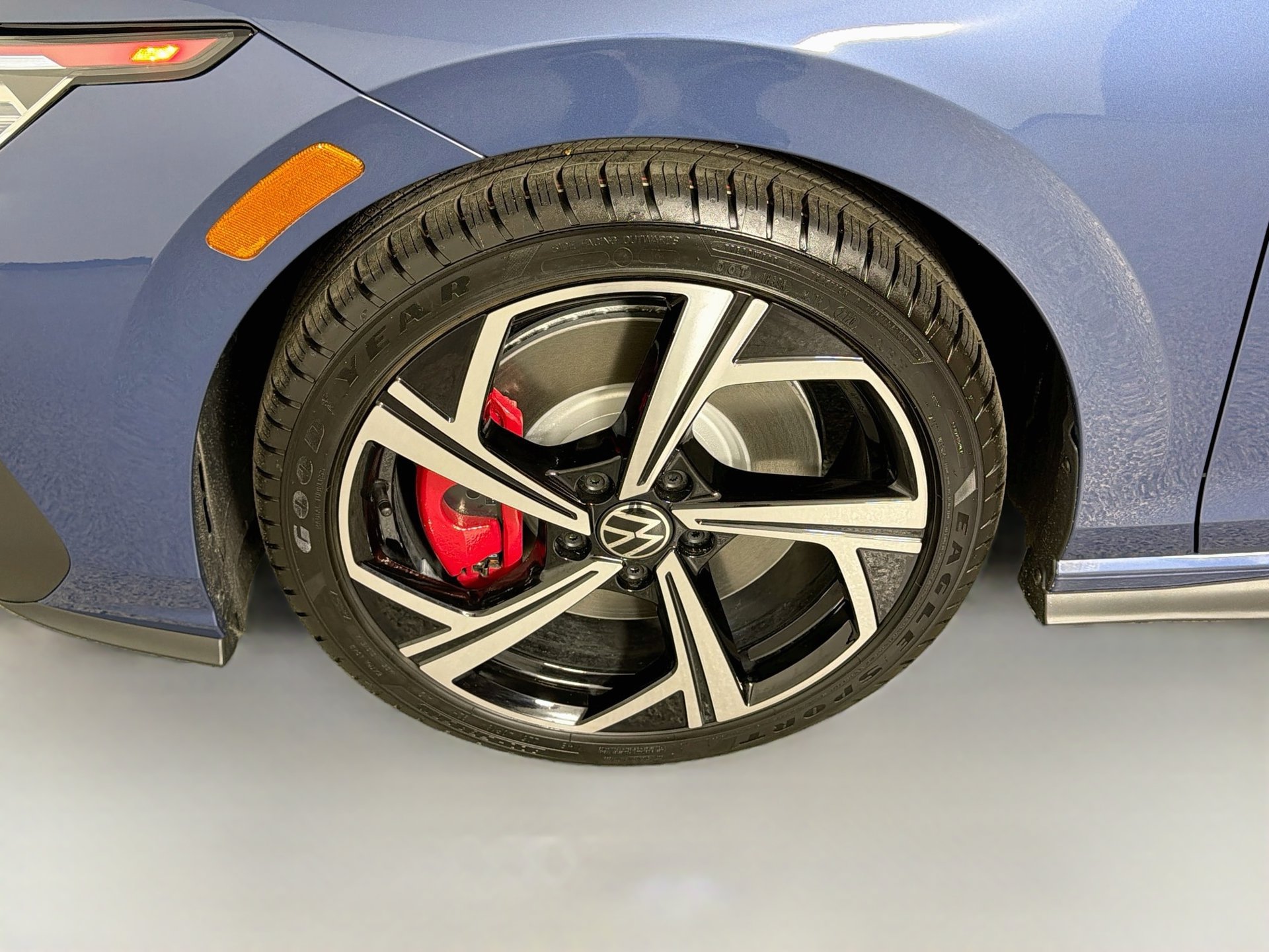 New 2026 Volkswagen GTI SE FWD image 31