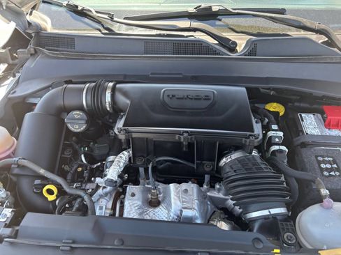 Used 2025 Jeep Compass Trailhawk AWD/4WD image 30