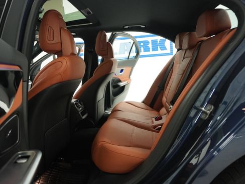 Used 2025 Mercedes-Benz C 300 Sedan image 30