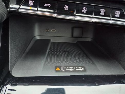 Used 2024 Chevrolet Traverse RS w/ LPO, Floor Liner Package AWD/4WD image 32