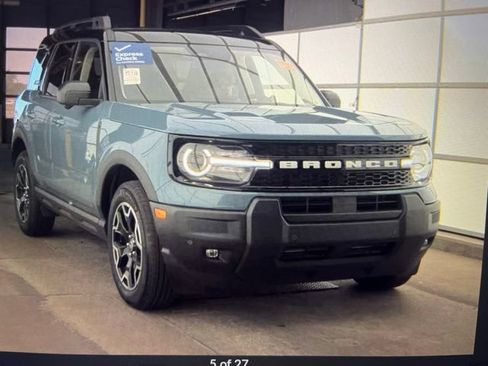 Used 2025 Ford Bronco Sport Outer Banks w/ Outer Banks Tech Package+ AWD/4WD image 5