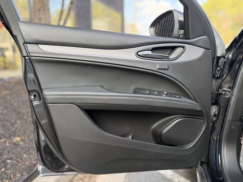 Used 2024 Alfa Romeo Stelvio Ti w/ Active Assist Plus Package image 29