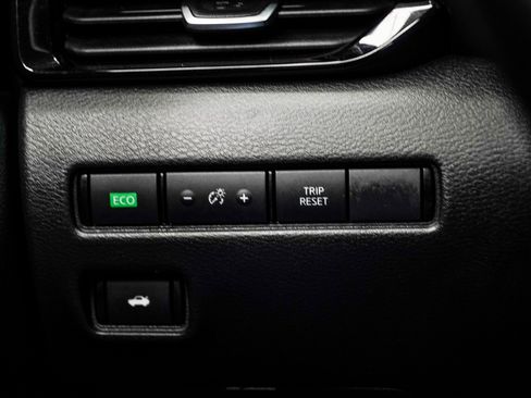 Used 2024 Nissan Sentra SV image 27