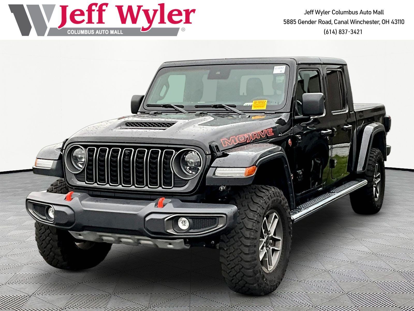 Used 2025 Jeep Gladiator Mojave w/ Convenience Group AWD/4WD image 1