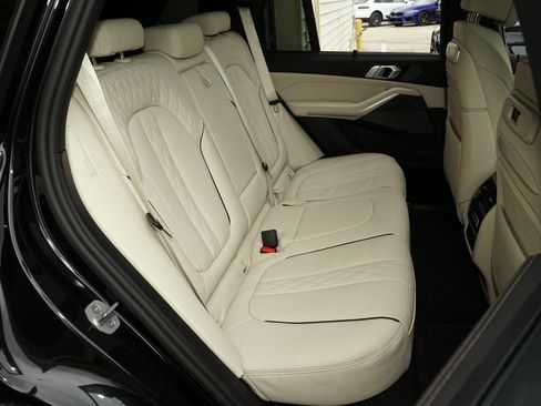 Used 2025 BMW X5 xDrive50e w/ Executive Package image 21