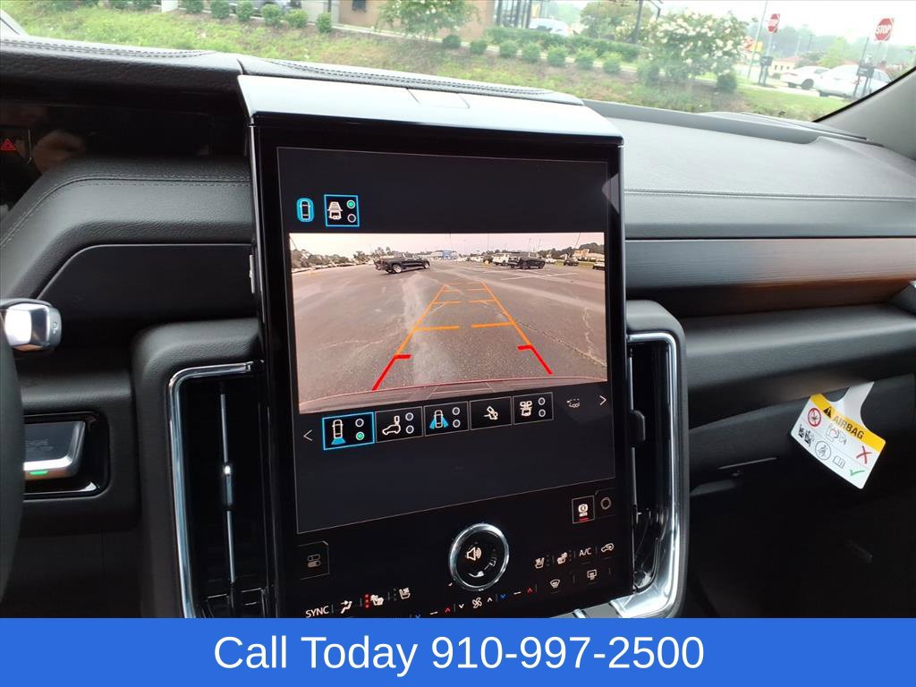 Used 2026 GMC Yukon XL Denali w/ Denali Reserve Package AWD/4WD image 16