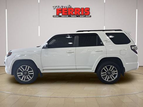 Used 2022 Toyota 4Runner TRD Sport AWD/4WD image 2
