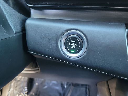 Certified 2021 Cadillac Escalade Premium Luxury Platinum image 15