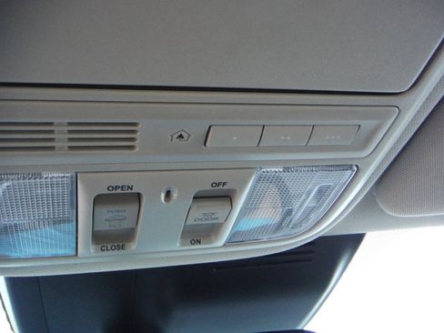 Used 2022 Honda CR-V EX-L image 27