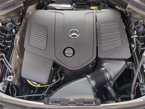 Used 2025 Mercedes-Benz GLC 300 4MATIC image 15