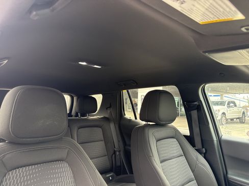 Used 2025 Chevrolet Equinox LT image 13