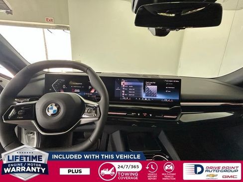 Used 2026 BMW 530i xDrive w/ Premium Package AWD/4WD image 14