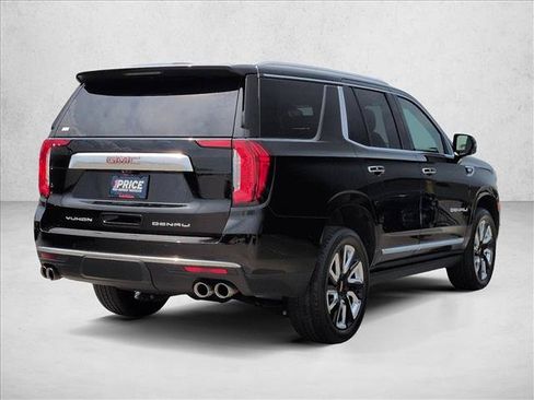 Used 2021 GMC Yukon Denali w/ Denali Premium Package AWD/4WD image 5