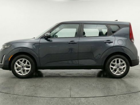 Used 2025 Kia Soul LX w/ LX Technology Package FWD image 5