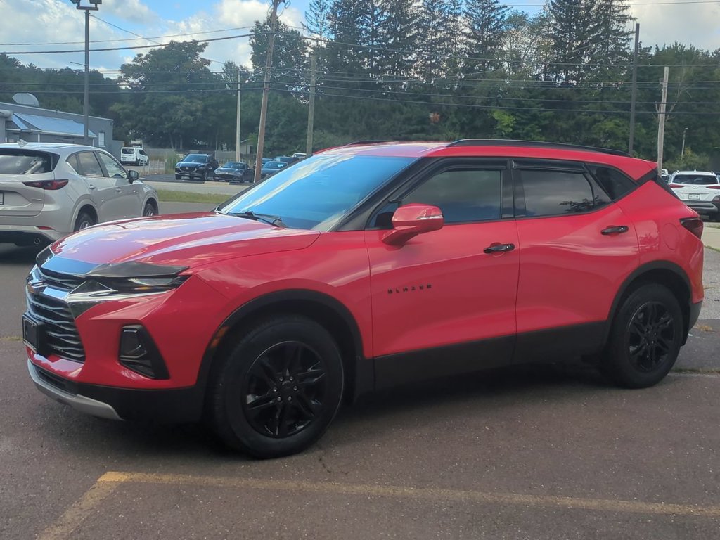 Used 2021 Chevrolet Blazer LT AWD/4WD image 2