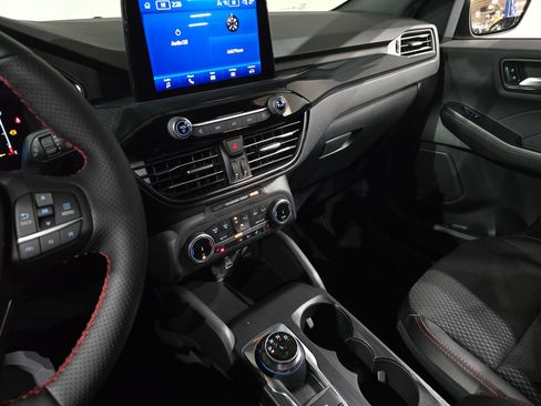 New 2025 Ford Escape ST-Line w/ Tech Pack #1 image 30