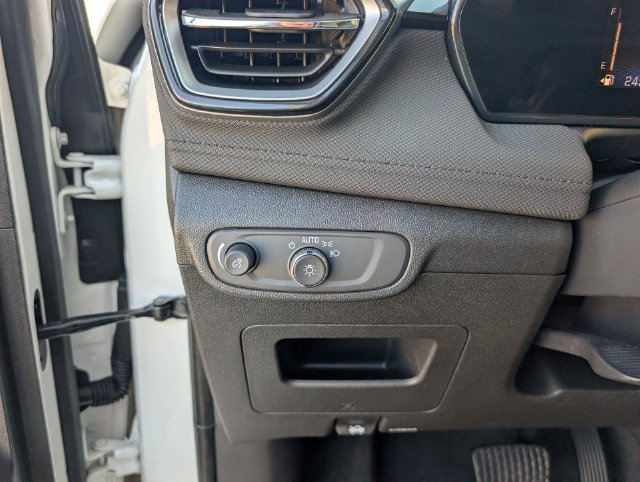Used 2025 Chevrolet TrailBlazer LT FWD image 11