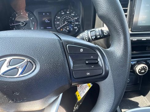 Used 2021 Hyundai Venue SE FWD image 28