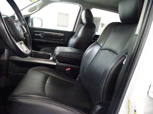 Used 2018 RAM 2500 Laramie w/ Sport Appearance Group AWD/4WD image 2