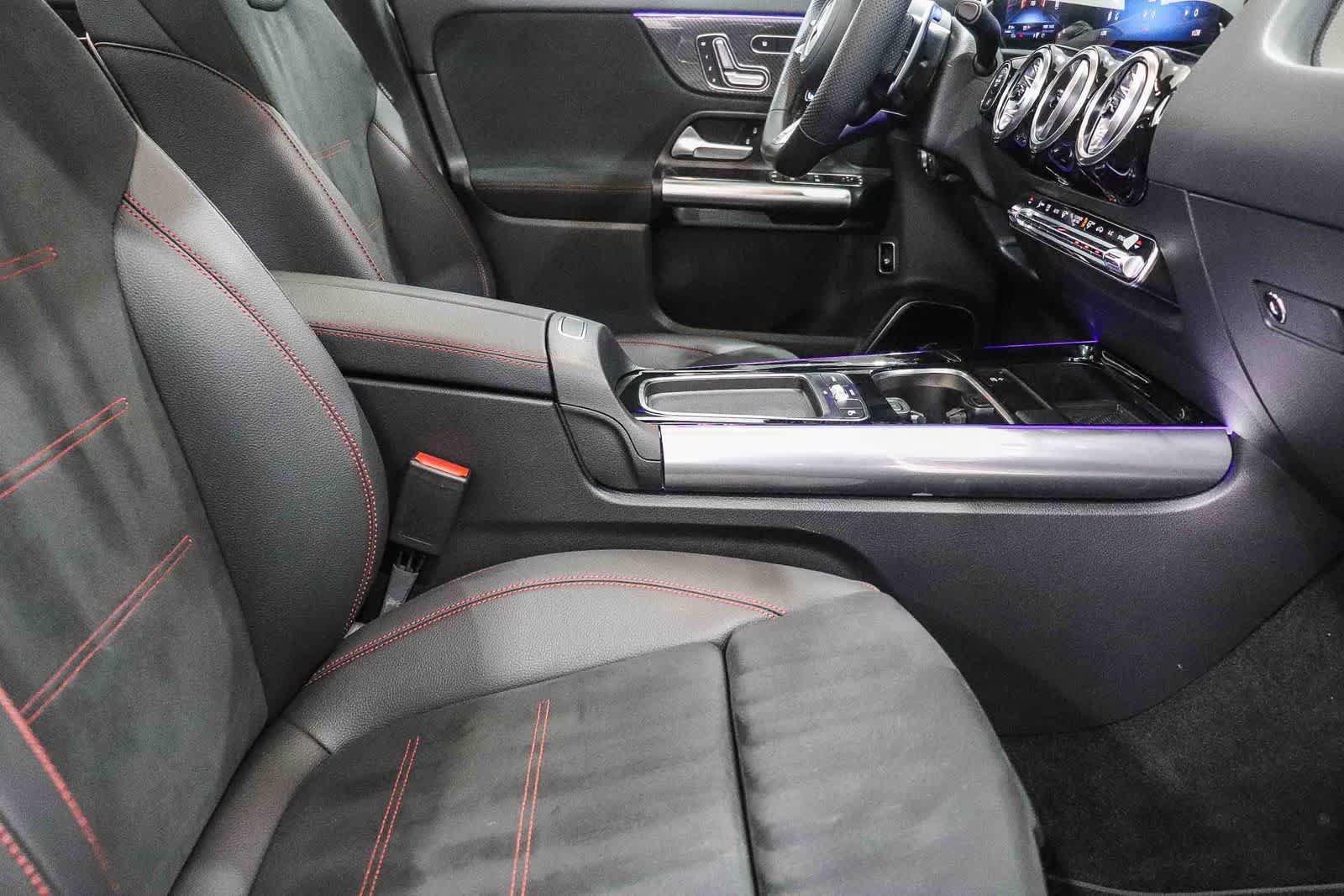 Used 2026 Mercedes-Benz GLA 35 AMG 4MATIC image 23