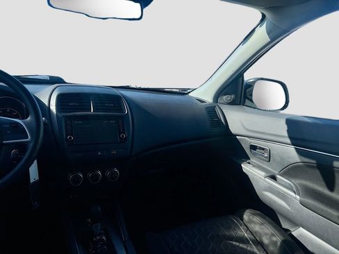 Used 2025 Mitsubishi Outlander Sport ES image 23