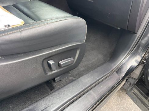 Used 2018 Toyota Highlander XLE image 12