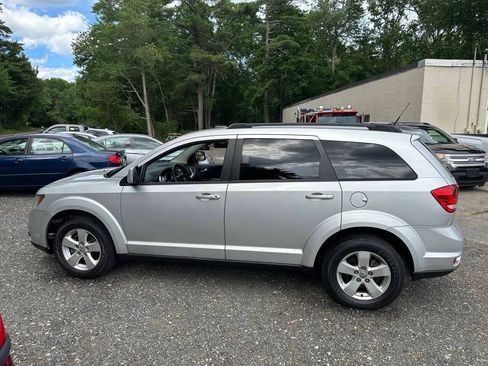 Used 2011 Dodge Journey Mainstreet w/ Safe & Sound Group FWD image 15